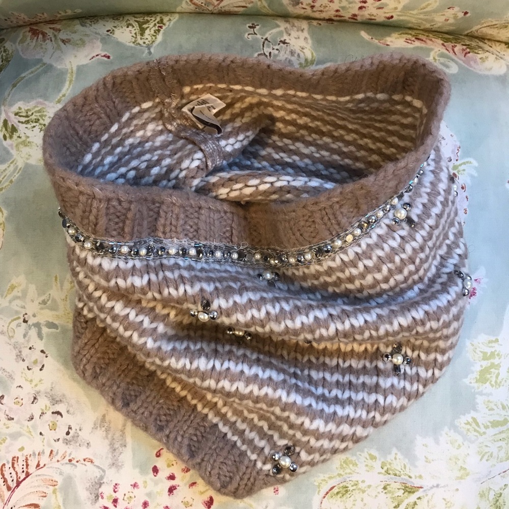 Loft | jeweled mauve pink and white infinity scarf